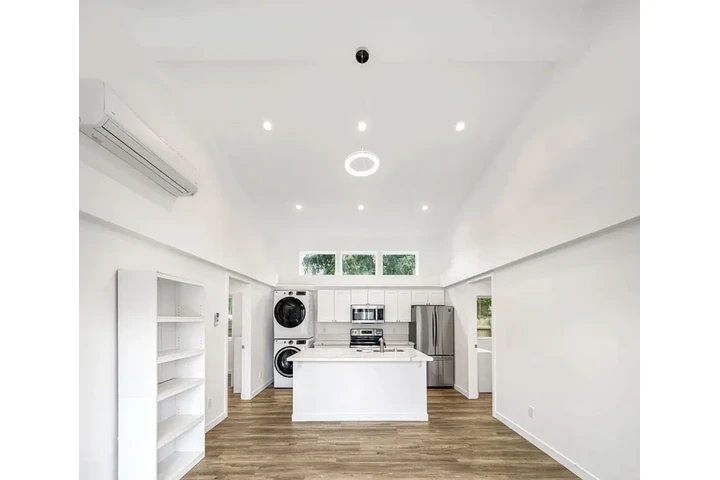 $1200 : Hard Wood Bonus Room home image 2