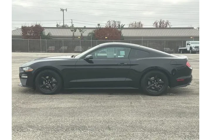 $15990 : Ford Mustang 2018 EcoBoost 2 image 6