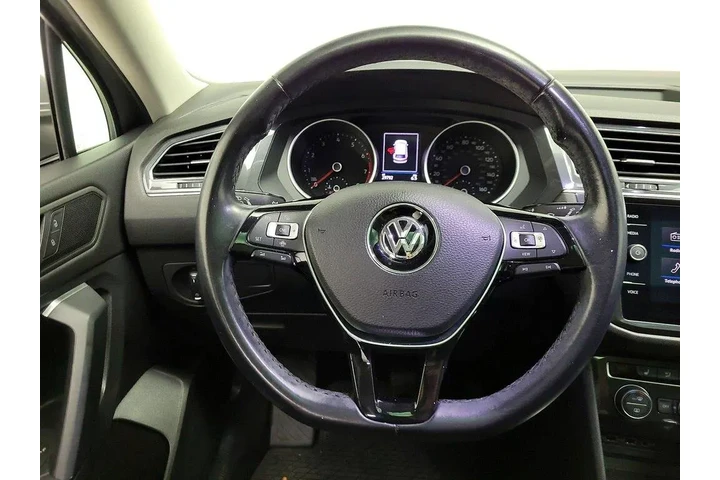 $17998 : Volkswagen Tiguan 2019 SE 4d image 10