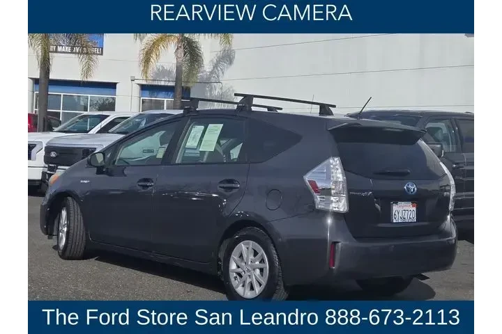 $9027 : Toyota Prius v 2012 Two 4dr image 5