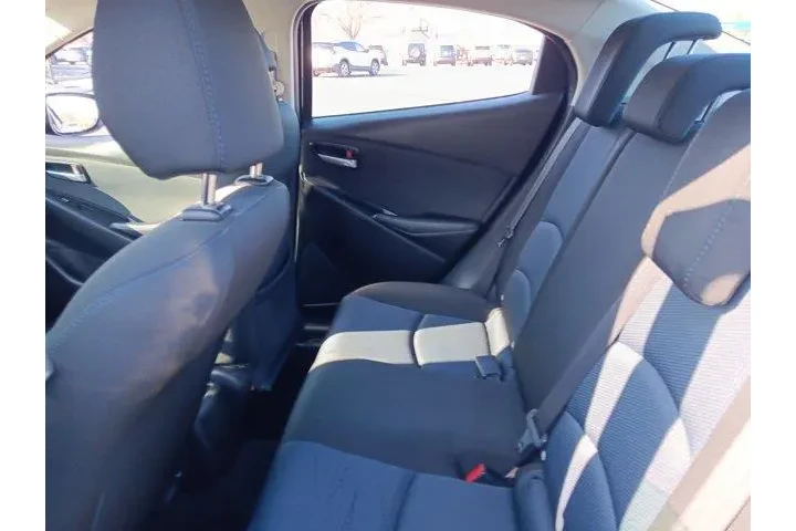 $13995 : Toyota Yaris iA 2017 4dr Sed image 8