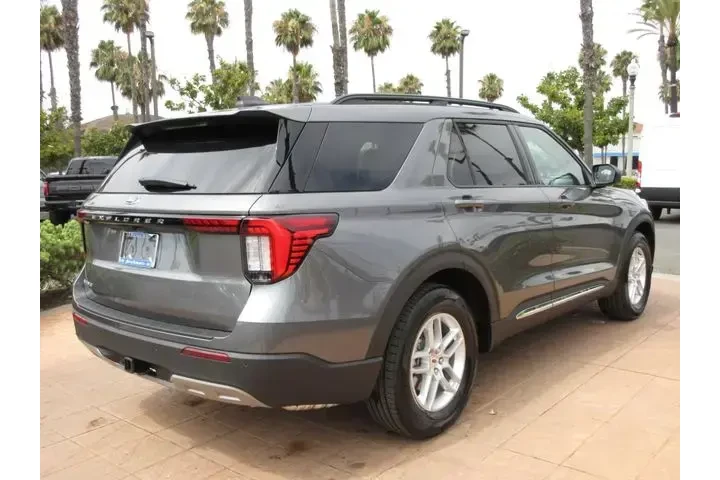 $34999 : Ford Explorer 2025 Active 4d image 4