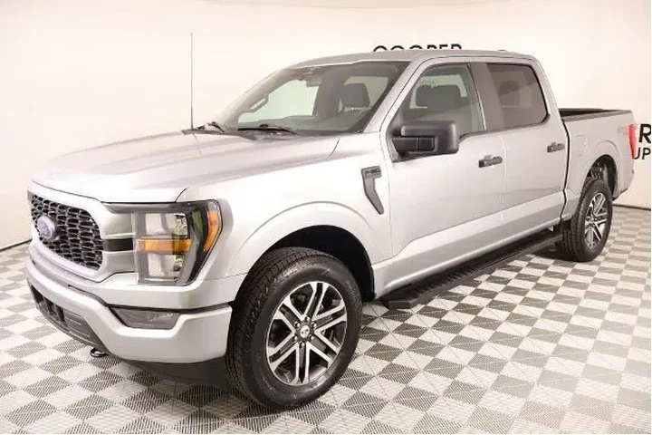 $38175 : Ford F-150 2023 4x4 XL 4dr S image 10