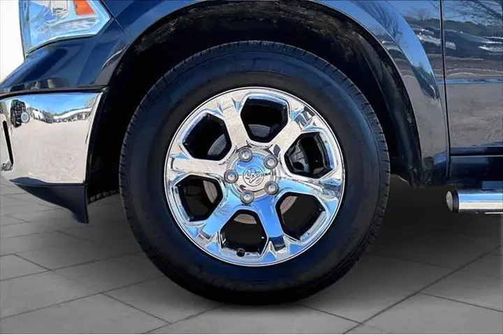 $26498 : Ram 1500 2017 4x4 Laramie 4d image 10