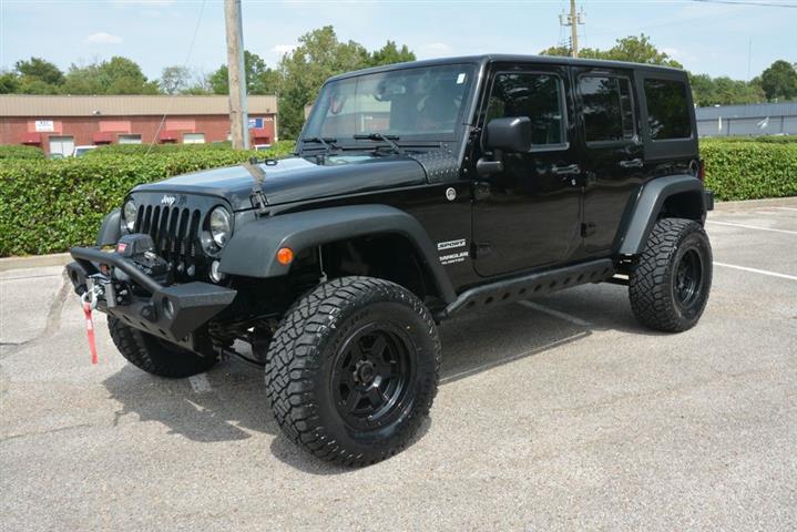 2015 Wrangler Unlimited Sport image 1