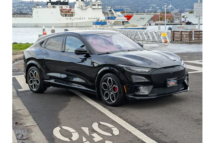 $23988 : 2021 Mustang Mach-E GT image 4