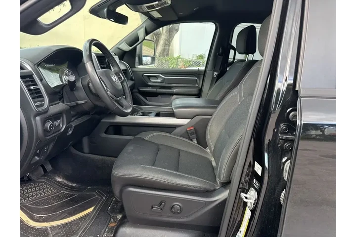 $37635 : Ram 1500 2025 4x2 Big Horn 4 image 5