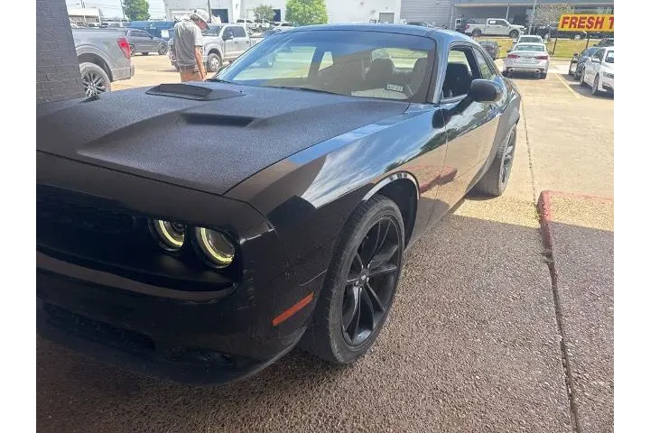 $15623 : Dodge Challenger 2018 SXT 2d image 6