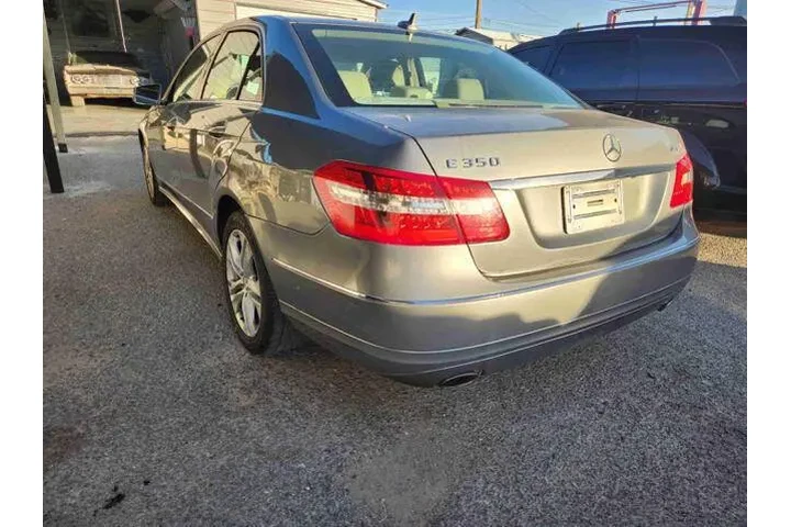 $11995 : 2011 Mercedes-Benz E-Class image 5