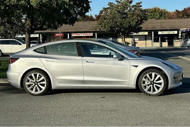 $19959 : Tesla Model 3 2018 Mid Range image 7