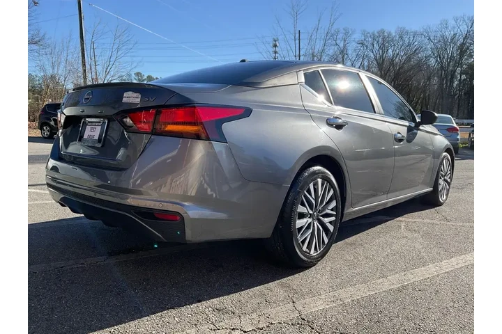 $17985 : Nissan Altima 2024 2.5 SV 4d image 5