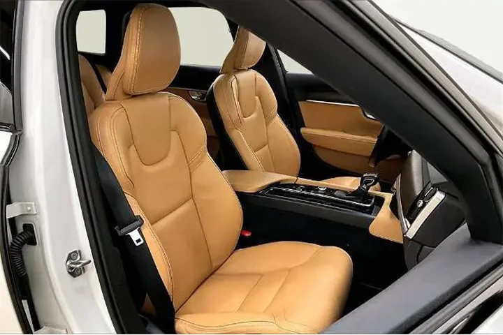 $31900 : Volvo V90 Cross Country 2020 image 7