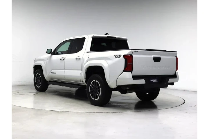 $37998 : Toyota Tacoma 2024 4x2 TRD S image 2