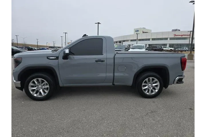 $36500 : GMC Sierra 1500 2024 4x4 Pro image 2