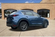 $14600 : Mazda CX-5 2018 AWD Sport 4d thumbnail