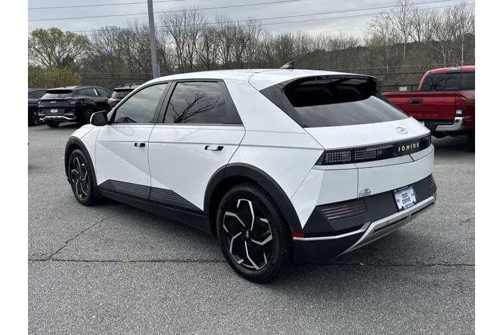 $18814 : Hyundai IONIQ 5 2022 SE 4dr image 5