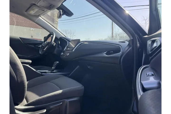 $8999 : 2018 Malibu LT image 10