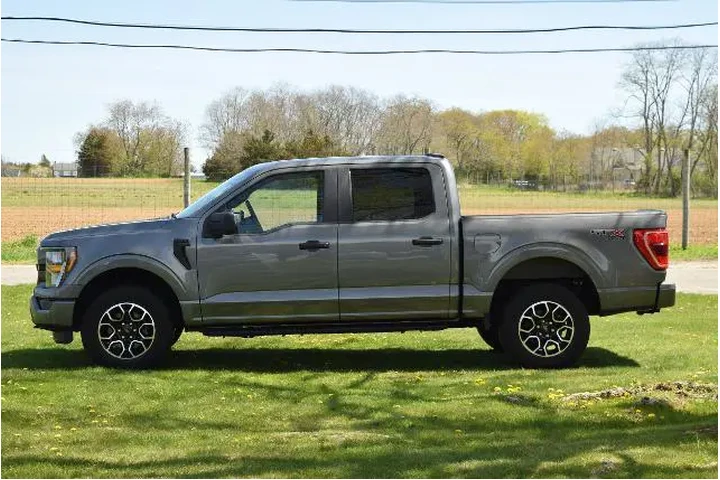 $35500 : Ford F-150 2023 4x4 Lariat 4 image 4