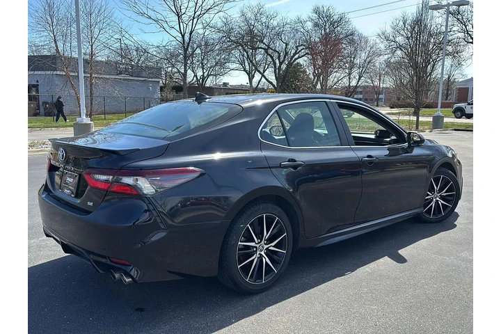 $15000 : 2023 Camry SE image 10
