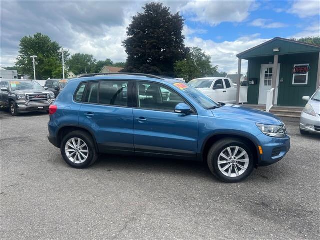 $10990 : 2017 Tiguan image 2