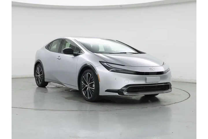 $29998 : Toyota Prius 2024 XLE 4dr Ha image 1