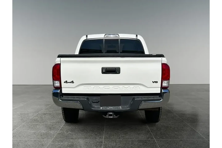 $29777 : Toyota Tacoma 2017 4x4 TRD P image 6