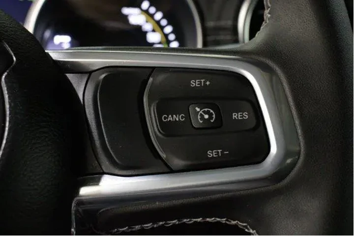 $32998 : Jeep Wrangler 2023 4x4 Sahar image 10