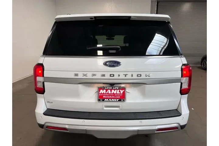 $37404 : Ford Expedition 2024 4x4 XLT image 4
