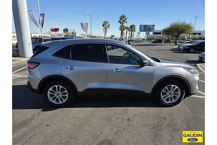 $19900 : Ford Escape 2022 SE 4dr SUV image 8