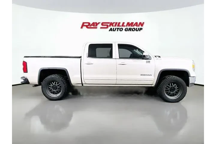 $17975 : GMC Sierra 1500 2015 4x4 SLE image 8