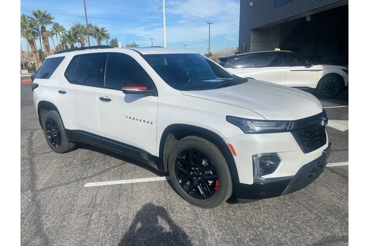 $33930 : Chevrolet Traverse 2023 Prem image 3