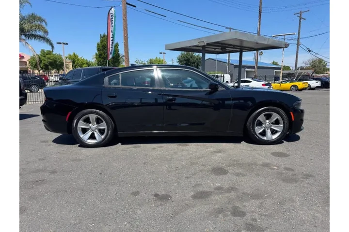 $10998 : 2016 Charger SXT image 9