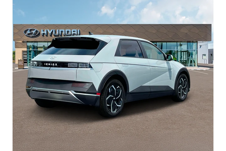 $23991 : Hyundai IONIQ 5 2024 SEL 4dr image 6