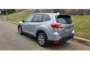$23995 : 2023 Forester Premium thumbnail