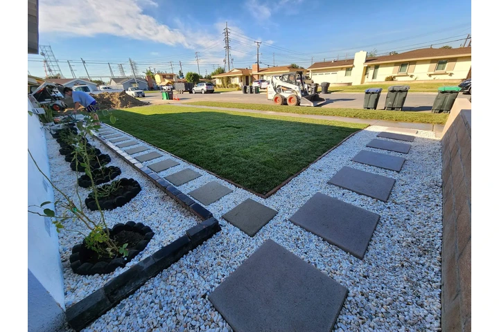 Arellano lawn care y landscape image 10
