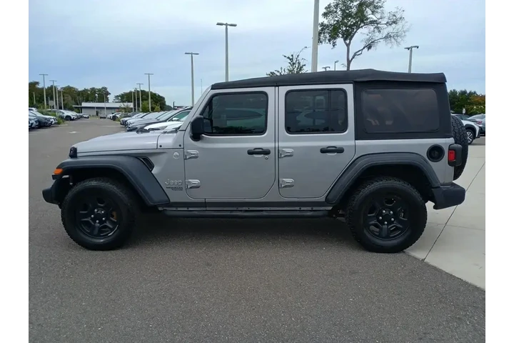 $18542 : Jeep Wrangler Unlimited 2018 image 8