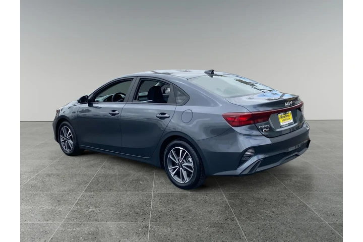 $26128 : Kia Forte 2022 image 3