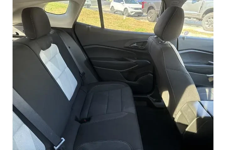 $22400 : Chevrolet Trax 2025 LS 4dr C image 6