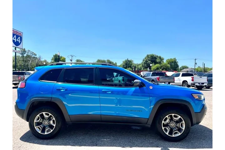 $18995 : 2019 Cherokee Trailhawk 4WD image 8