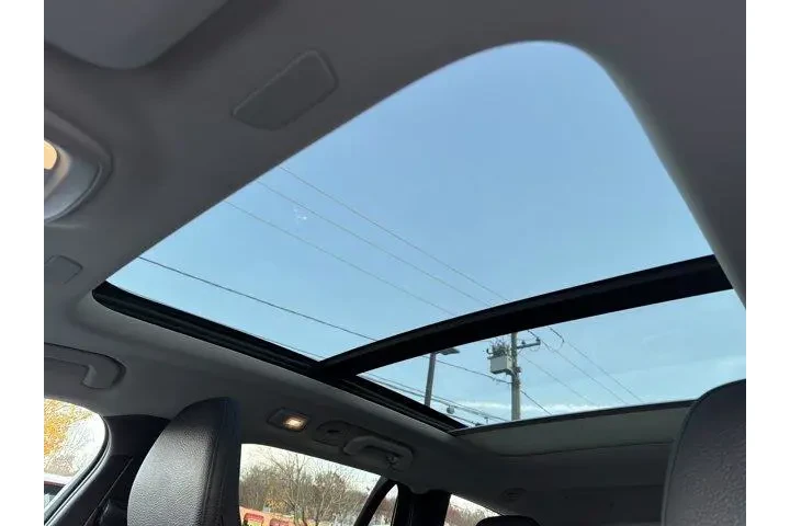 $36899 : Volvo V60 Cross Country 2024 image 8