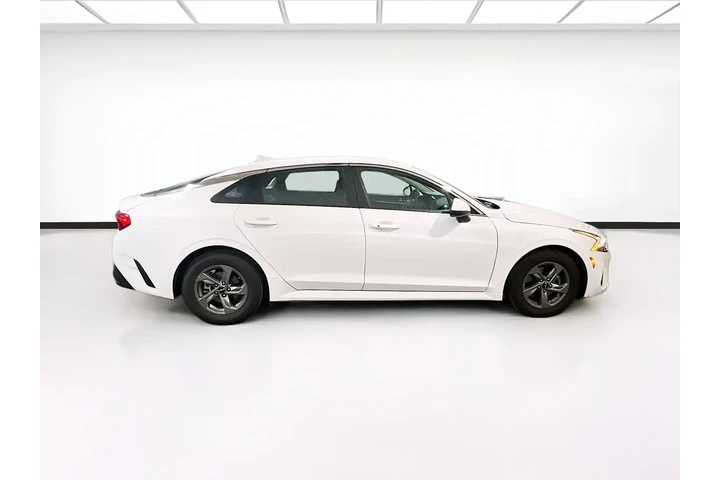 $16850 : Kia K5 2023 LXS 4dr Sedan image 6
