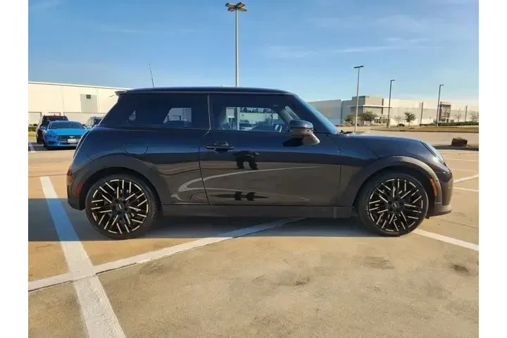 $32995 : MINI Hardtop 2 Door 2025 Coo image 4