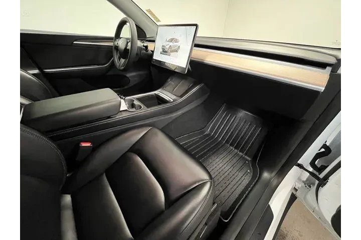 $31691 : Tesla Model Y 2023 image 10