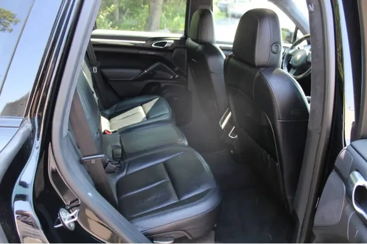 2014 Cayenne GTS image 7
