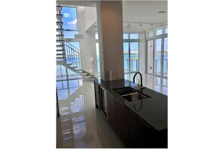 $8500 : Rental property with 3 bedro image 8