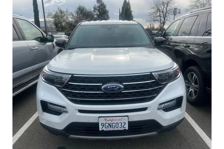 $32988 : Ford Explorer 2023 XLT 4dr S image 2