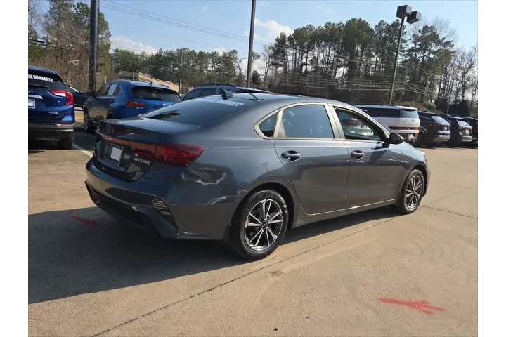 $17500 : Kia Forte 2023 LXS 4dr Sedan image 7