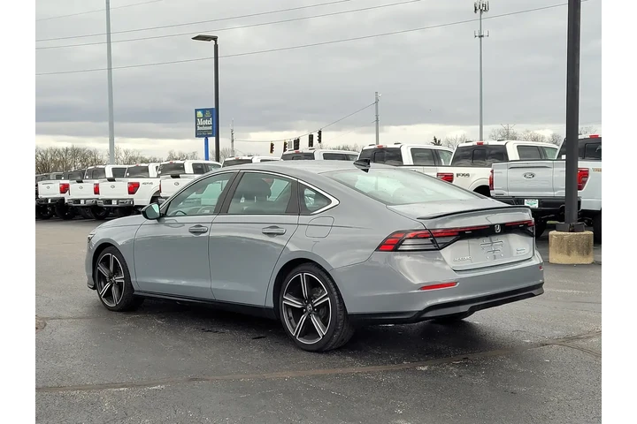$29094 : Honda Accord Hybrid 2023 Spo image 6