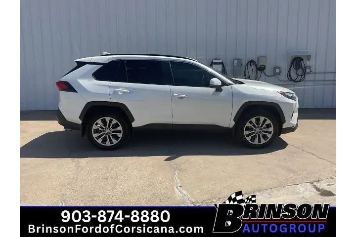 $36990 : Toyota RAV4 2024 XLE Premium image 8