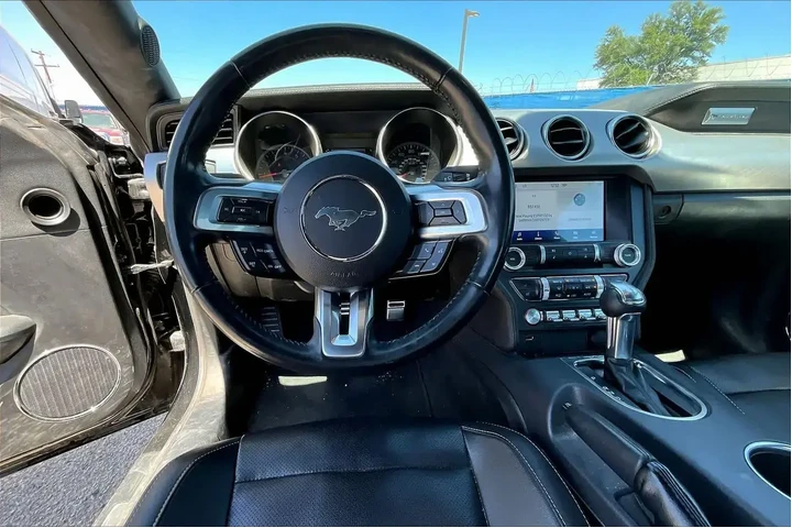 $26989 : Ford Mustang 2022 EcoBoost 2 image 6